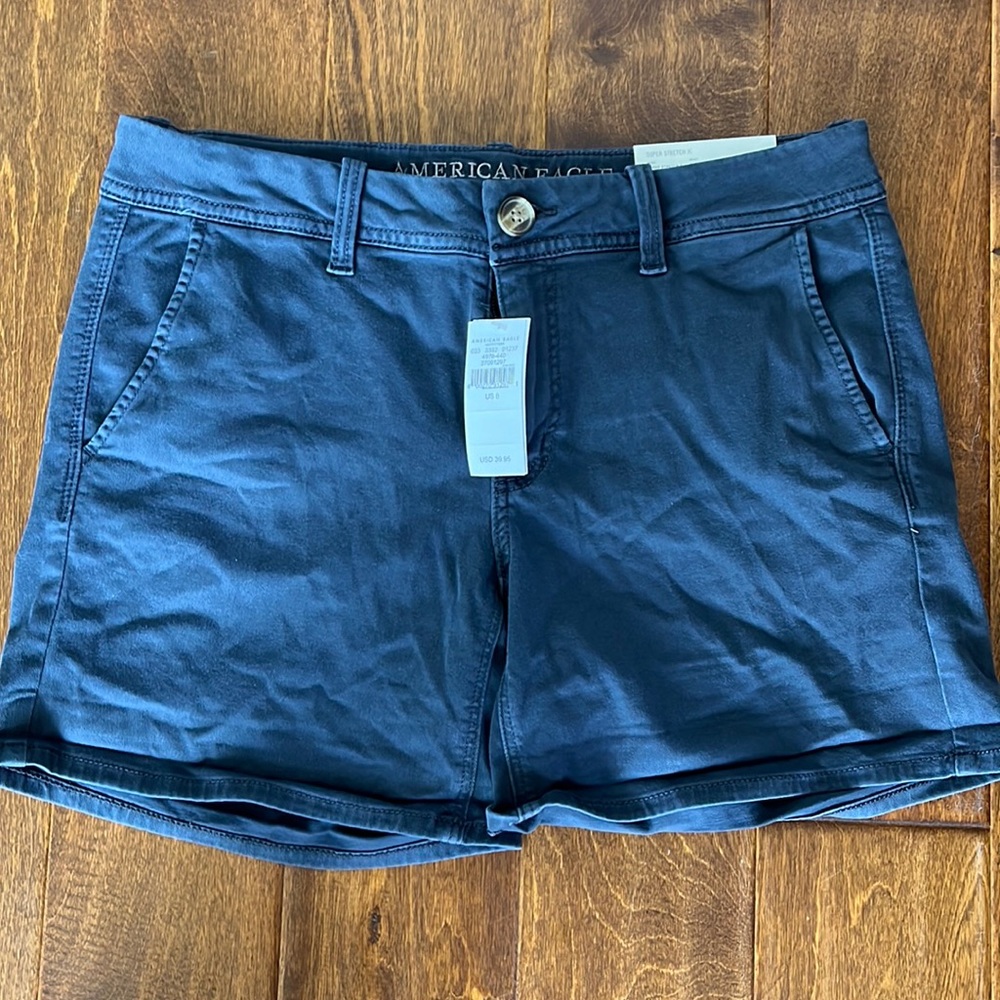 NWT American Eagle MIDI navy shorts size 8